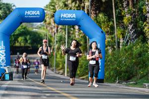 BIB: 1136
                            <button type="button" onclick="openModal(22578118)" class="btn btn-primary btn-sm float-right btn-popup" data-toggle="modal" data-target=".modal-high-quality">
                        <i class="fas fa-shopping-cart"></i> Add to Cart
                    </button>
                                            <button type="button" onclick="isThisMe(22578118, true)" class="btn btn-success btn-sm float-right btn-popup btn-isme hidden" data-toggle="tooltip" data-placement="bottom" title="นี่คือรูปของคุณใช่ไหม คลิกที่นี่เพื่อเอาเข้าอัลบั้ม">
                        <i class="fas fa-plus"></i> Add to album
                    </button>
                    <button type="button" onclick="isThisMe(22578118, false)" class="btn btn-warning btn-sm float-right btn-popup btn-isnotme hidden">
                        <i class="fas fa-ban"></i> Remove from album
                    </button>